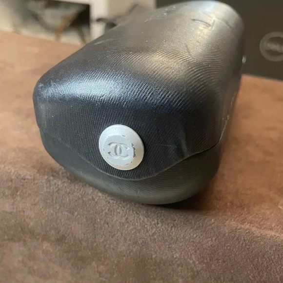 CHANEL Adorable Pink Floral Accent Sunglasses - Picture 9 of 11